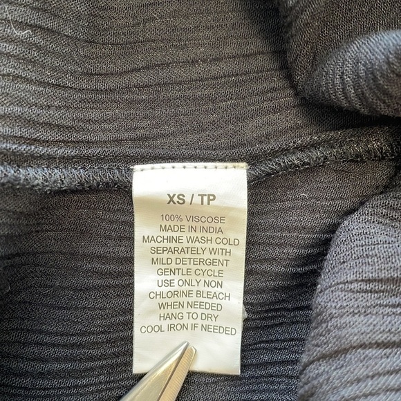 𝅺O’Neill Swimsuit Cover Up Romper - Size XS - Picture 5 of 13